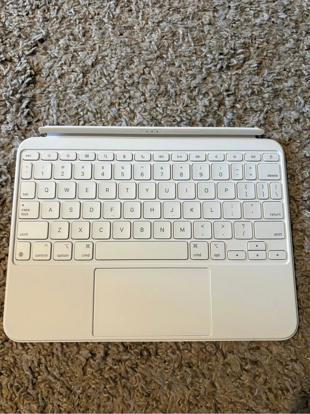 iPad & Apple Magic Keyboard Folio for iPad - White